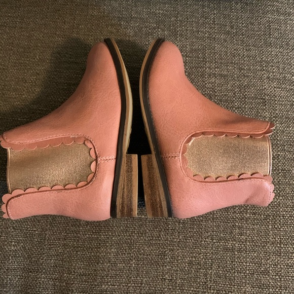 Cat & Jack Baby Toddler Girls Size  7 Boots - Picture 4 of 10